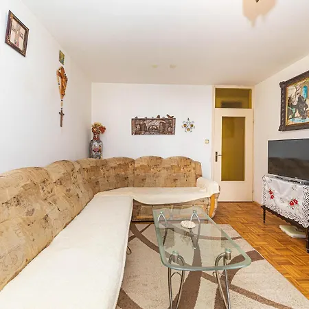 Gorgeous In With Kitchenette Apartment Trogir
